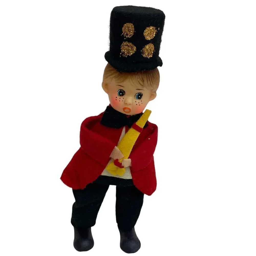 Vintage Christmas Figurine Christmas Caroler Musician Felt w/ Plastic Head  7.5